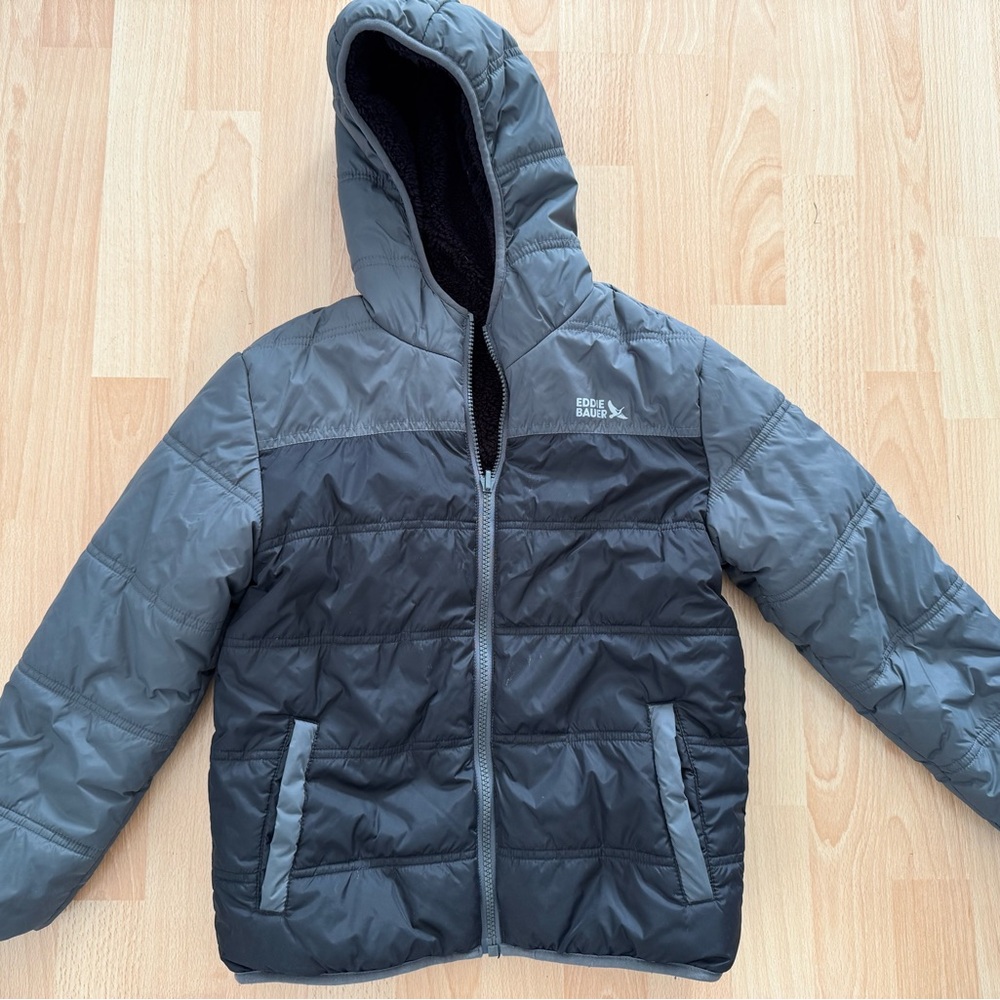 Eddie Bauer Reversible Kids Jacket - Black and Gray size 7/8